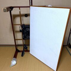 こたつテーブルの画像