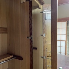 タンス　鏡付きの画像