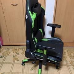 ゲーミングチェアの画像