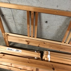 IKEA ダブルベッド　組み立て部品完備、　日焼け跡ありの画像
