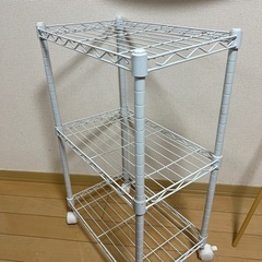 スチールラックの画像
