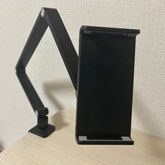 モニターアームの画像