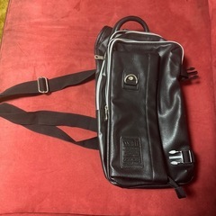 スリムMENS ブラック ショルダーバッグの画像