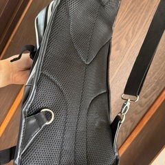 スリムMENS ブラック ショルダーバッグの画像
