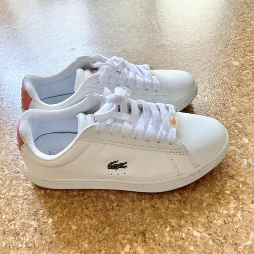 新品未使用品　LACOSTE ホワイト/ピンク スニーカー LACOSTE ホワイト/ピンク スニーカー (Lim) 甲府の靴