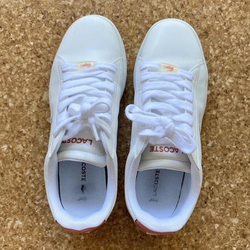 新品未使用品　LACOSTE ホワイト/ピンク スニーカー LACOSTE ホワイト/ピンク スニーカー (Lim) 甲府の靴