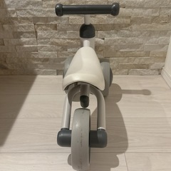 【最終価格】d bike mini 足蹴り バランスバイク ホワイト グレー 乗用玩具の画像