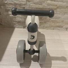 【最終価格】d bike mini 足蹴り バランスバイク ホワイト グレー 乗用玩具の画像