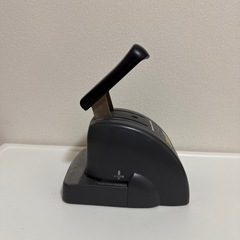 コクヨ針なしステープラーの画像