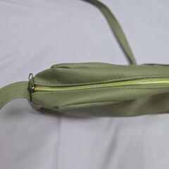ショルダーバッグ ベージュ グレージュの画像