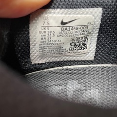 NIKE スニーカーの画像