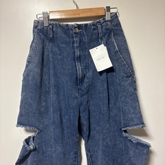 新品タグ付サイドカットデニムLの画像