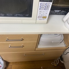 食器棚の画像