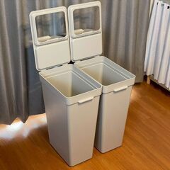 【IKEA】HÅLLBAR ホルバル ふた付きゴミ箱 ライトグレー 35L(2個セット)の画像