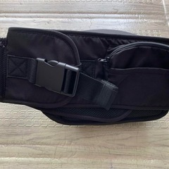 【美品】プレジュール Plaisiureux ヒップシート ブラックの画像