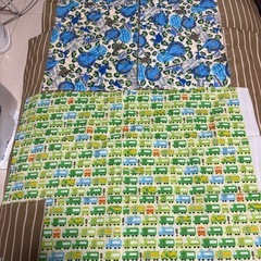 恐竜柄、布、端切れ、乗り物ワッペンなど差し上げます。の画像