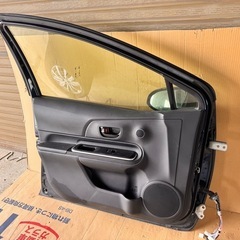 アクア　左ドア　助手席　ミラー付き　NHP10 平成29年式　　の画像