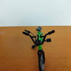 BMXバイク 緑 1/12スケール ミニバイク模型の画像