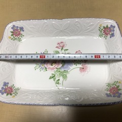 花柄が可愛い食器4枚セットの画像
