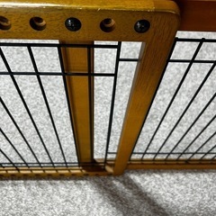 伸縮ペットゲートの画像