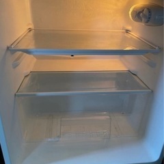 【8/2  午前中に引き取れる方】一人暮らし用冷蔵庫
の画像
