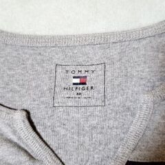 ［サイズXS］TOMMY HILFIGER 長袖Tシャツの画像