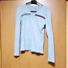 ［サイズXS］TOMMY HILFIGER 長袖Tシャツの画像