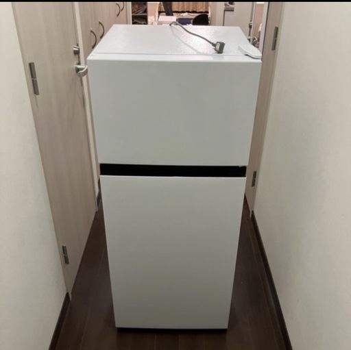 未使用＊Hisense冷蔵庫124L／1年保証付き＊2024年8/月購入 ハイセンス 冷蔵庫 一人暮らし 124L 右開き 2ドア コンパクト 大