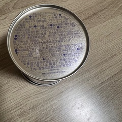 ユニバ　マリオ　缶の画像