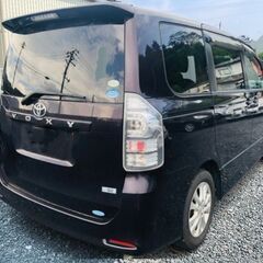 東北で【自社ローン＆リース】探すなら👉Rista（りすた）奥州店！保証人不要★信用情報の照会ナシ★ブラックOK【月々格安】トヨタ　ヴォクシー　修復歴ナシ　車検2年付　両側パワスラの画像