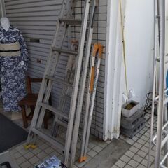 脚立　1500円から2500円　三脚　アルミ脚立の画像