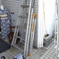 脚立　1500円から2500円　三脚　アルミ脚立の画像