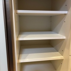 食器棚の画像