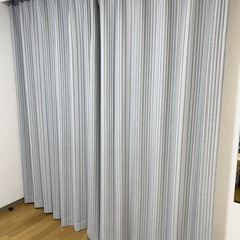 ニトリ　遮光2級カーテン&レースカーテン4枚セット　　の画像