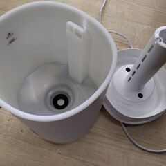2022年製　ニトリ　アロマ　加湿器　アロマオイルの画像