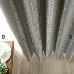 ニトリ 遮光2級・遮熱カーテン　レユール100×110 2枚組　グレーの画像