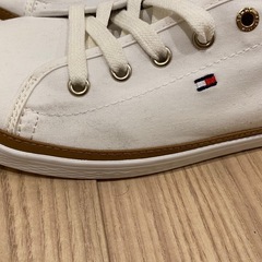TOMMY トミー　スニーカーの画像