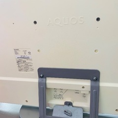 SHARPのAQUOSテレビ40型（壁掛け可能）の画像