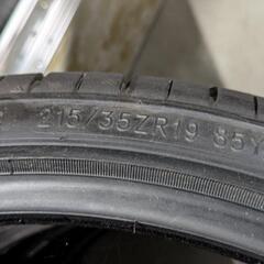【本日取引で1万円】215/35ZR19 4本　ほぼ新品の画像