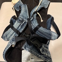 デニム抱っこ紐の画像