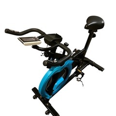 フィットネスバイク サイクリング の画像