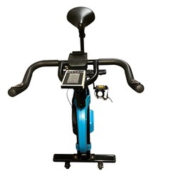 フィットネスバイク サイクリング の画像
