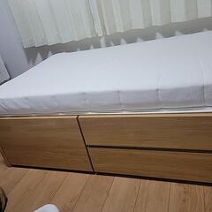ベッドの画像