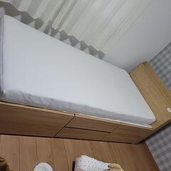 ベッドの画像