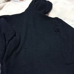 ♠　NieR Clothing　もこもこプルオーバーパーカー　ポケット付き　 黒　サイズF　メンズ 　レディース　どちらでも着られそうですの画像