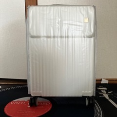 スーツケース/キャリーケース白系／新品／箱は痛みは御座います。現状品！の画像