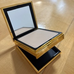YVES SAINT LAURENT（イブ サン ローラン）の画像