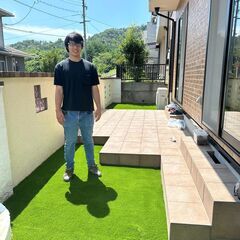 8月4日人工芝お手伝い！【日給12,000円当日現金払い】今治市北日吉町で人工芝のお手伝い募集（2名）の画像