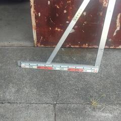 お取り引き中ステンレス垂直補助具の画像
