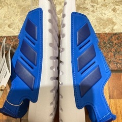 新品タグ付✨adidas✨サンダル✨22.0㎝✨キッズ✨子供用品✨　男女兼用の画像